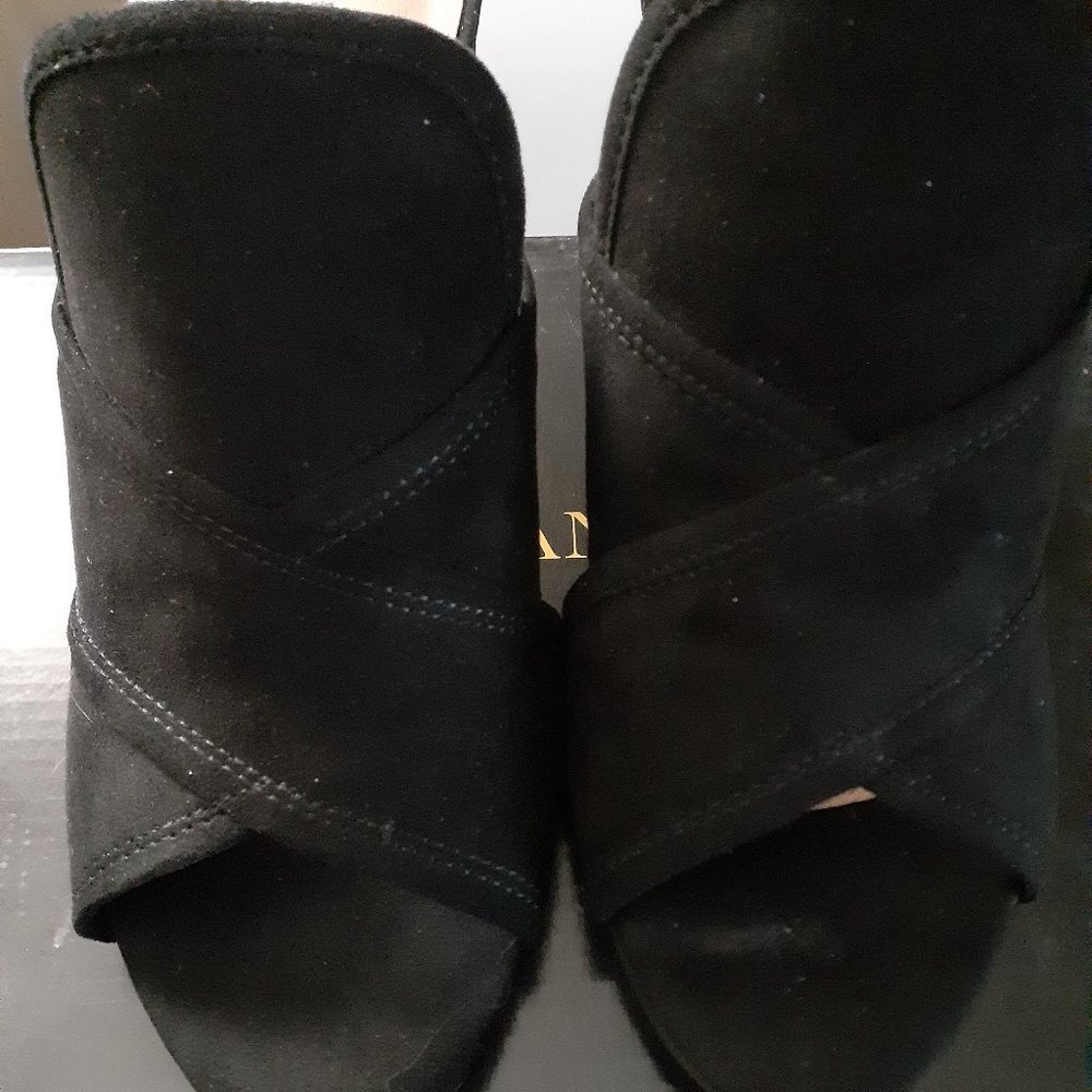 Christian Siriano Women's ALYSE Mule